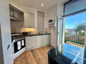 Cove Apartment - 3 Bed Sea View